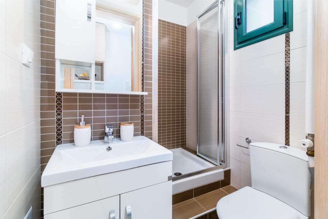 Sapphire Blue Villa Kalamítsi Eksteriør billede