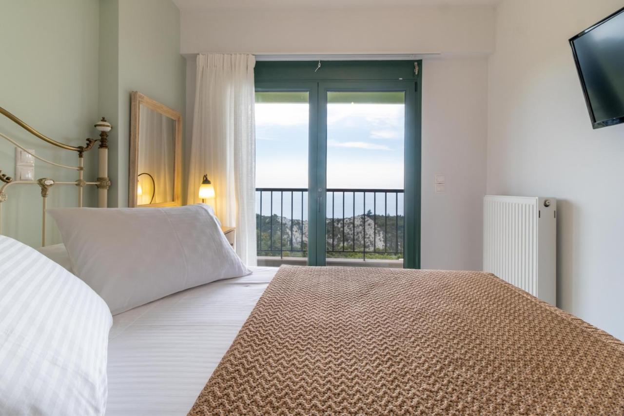 Sapphire Blue Villa Kalamítsi Eksteriør billede
